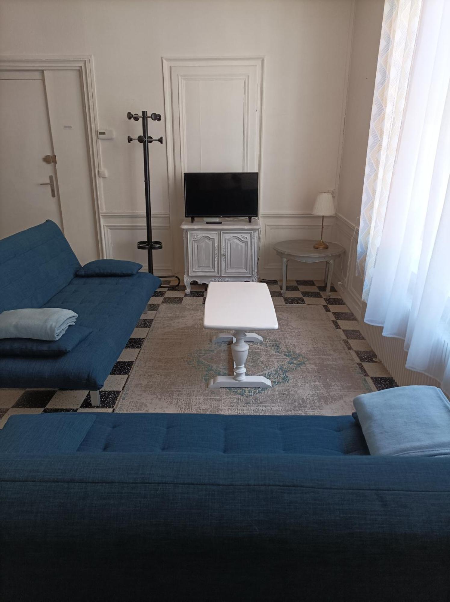 Larcadian Apartment *